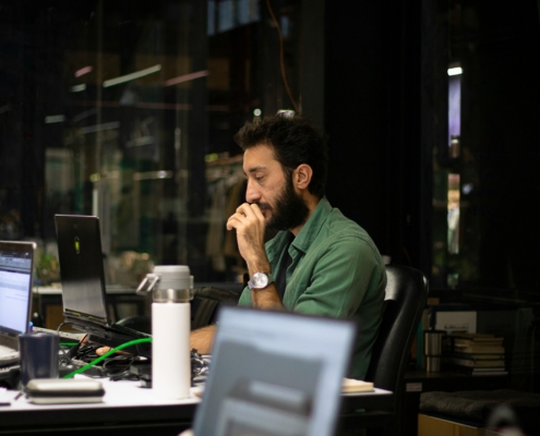 Licenciements délicats et gestion humaine des sorties : pourquoi un outplacement bien mené protège l'entreprise et le salarié